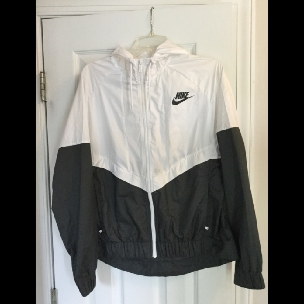 Rain jacket/windbreaker